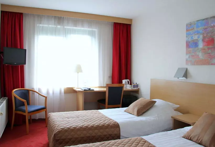 בית מלון כפרי Bastion  Düsseldorf Neuss