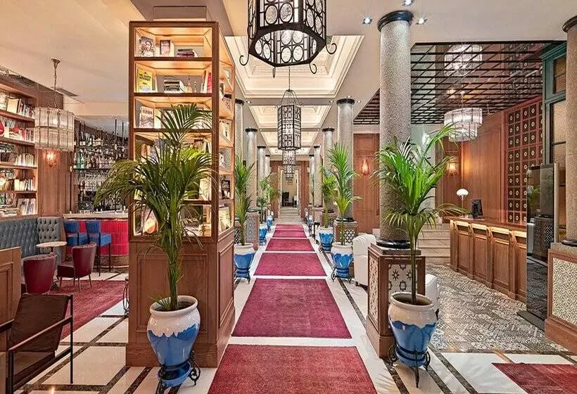 Boutique Hotel H10 Villa de La Reina