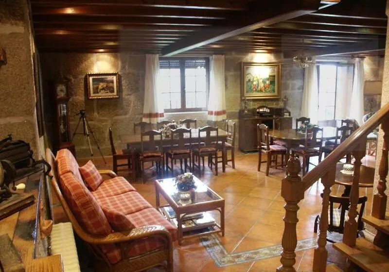 Casa Antiga Do Monte