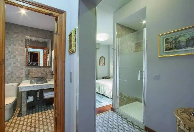 هتل Almunia De San Miguel