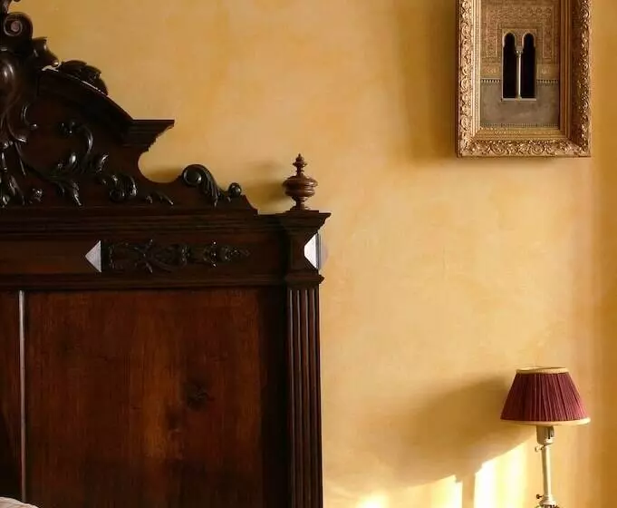 هتل Almunia De San Miguel