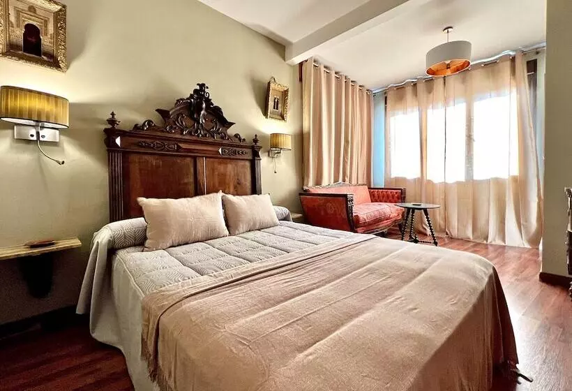 هتل Almunia De San Miguel