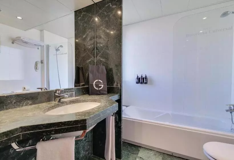 Отель Barcelona Universal