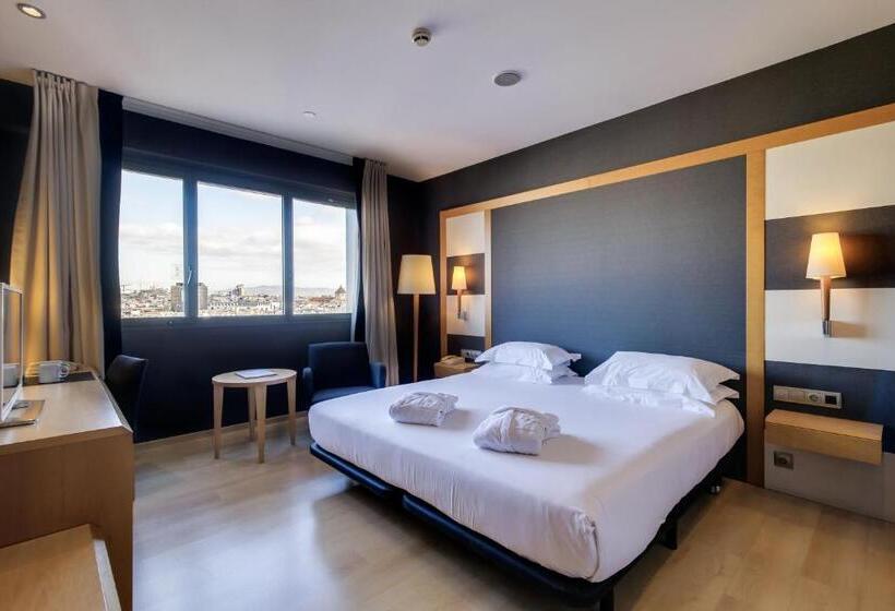 Отель Barcelona Universal