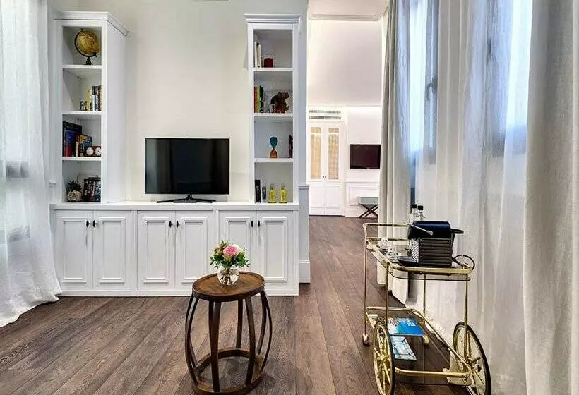 Boutique Hotel H10 Villa de La Reina