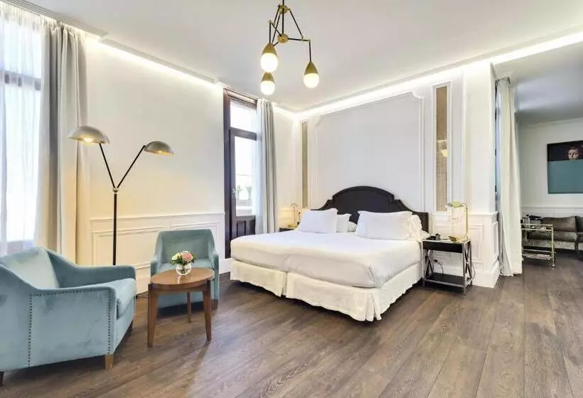 Boutique Hotel H10 Villa de La Reina