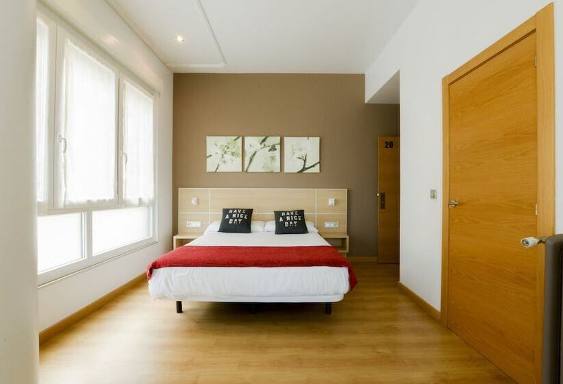 هتل Pension Kursaal