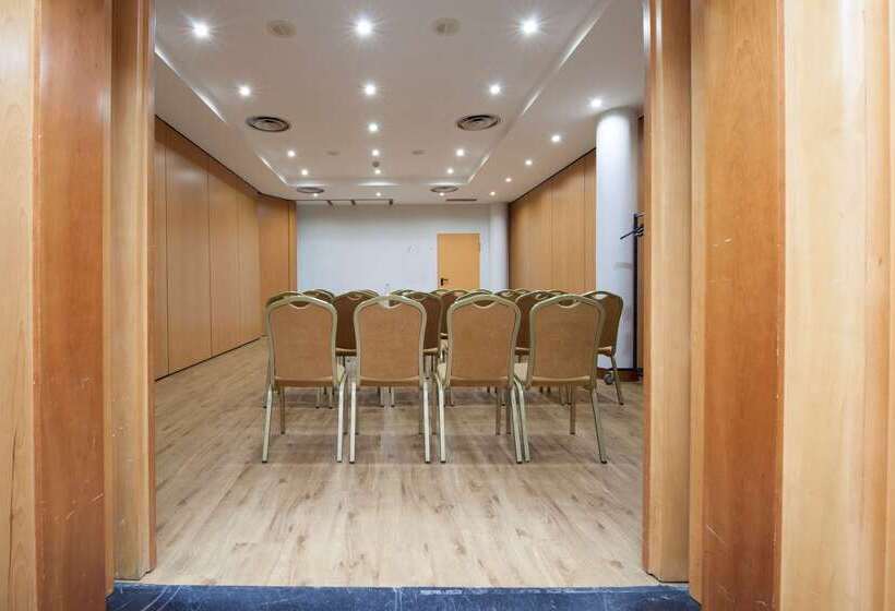 호텔 Silken Luis De Leon