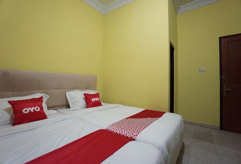 בית מלון כפרי Oyo 2486 Bahana Guest House