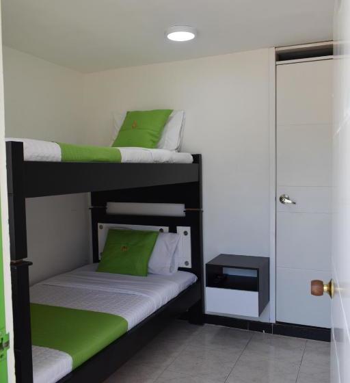 הוסטל La Villa De Montenegro