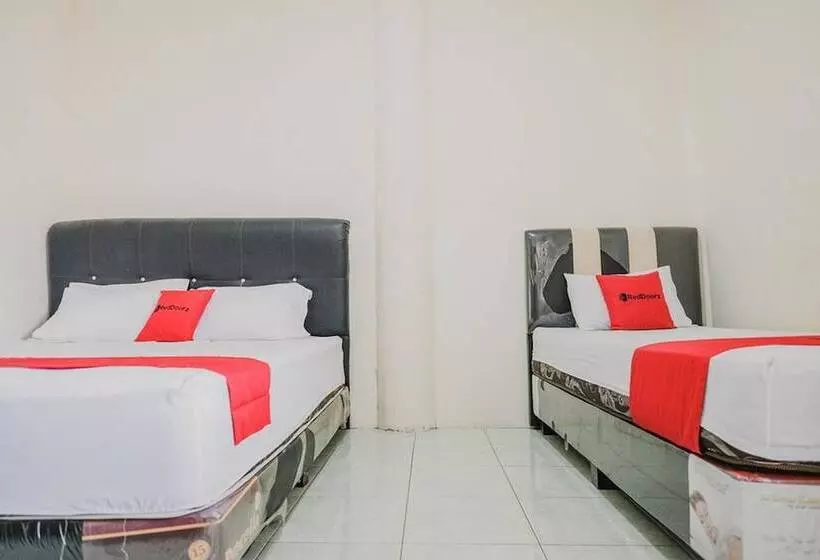 ホテル Reddoorz Syariah Near Suzuya Mall Banda Aceh