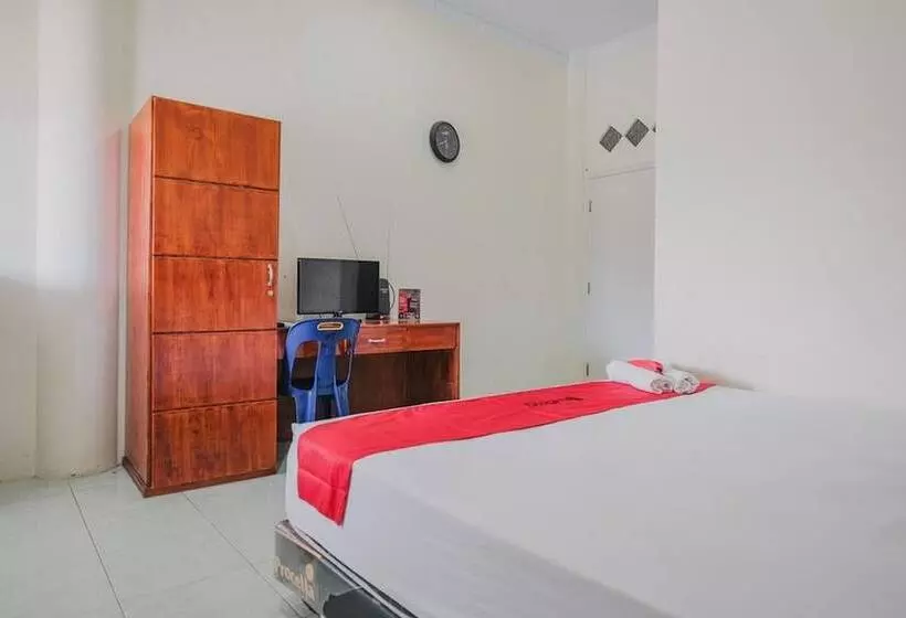 ホテル Reddoorz Syariah Near Suzuya Mall Banda Aceh