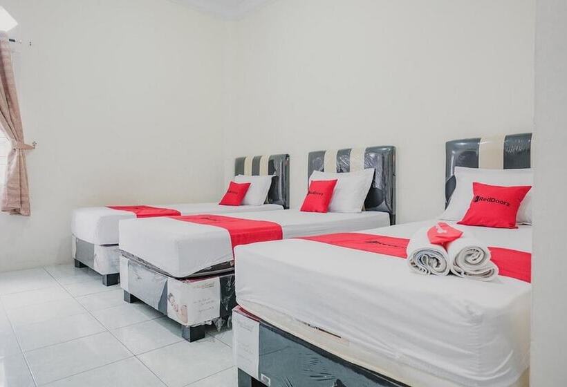فندق Reddoorz Syariah Near Suzuya Mall Banda Aceh