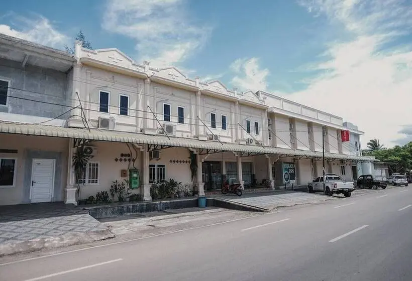 ホテル Reddoorz Syariah Near Suzuya Mall Banda Aceh