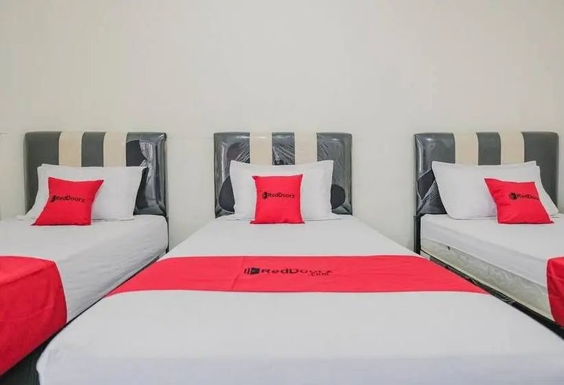 ホテル Reddoorz Syariah Near Suzuya Mall Banda Aceh