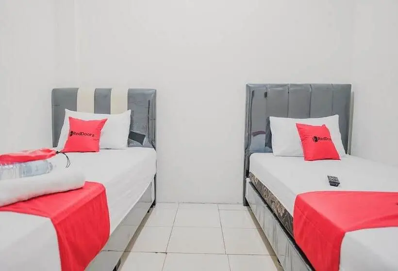 ホテル Reddoorz Syariah Near Suzuya Mall Banda Aceh