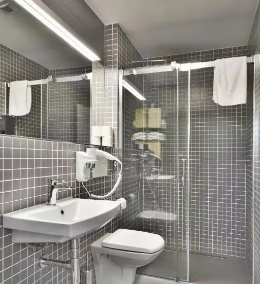 ペンション Penzion Tenis Htk