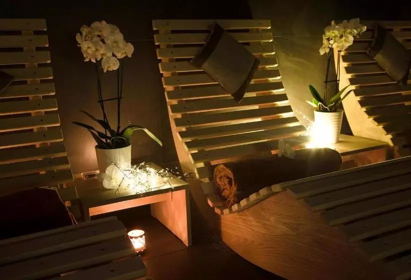 ペンション Penzion Tenis Htk