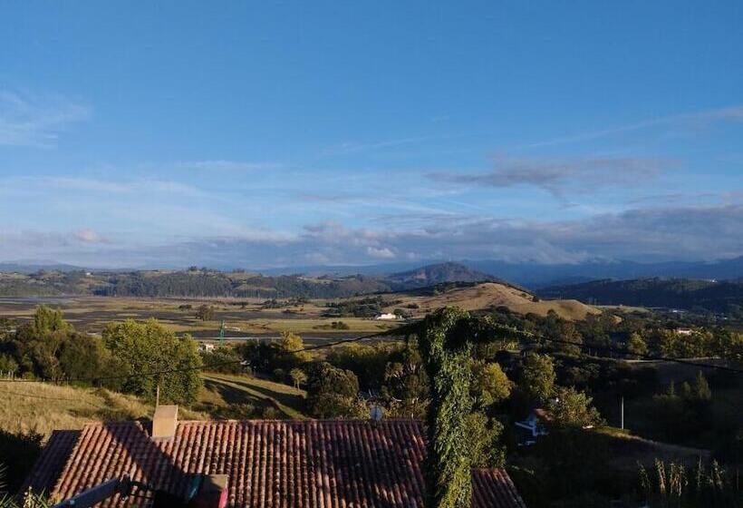 بنسيون Alto Santiago