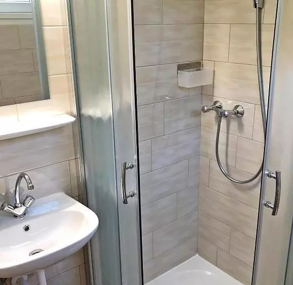 پانسیون Süle Apartments & Rooms
