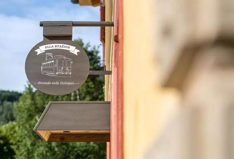 ホテル Alla Stazion Locanda Nelle Dolomiti