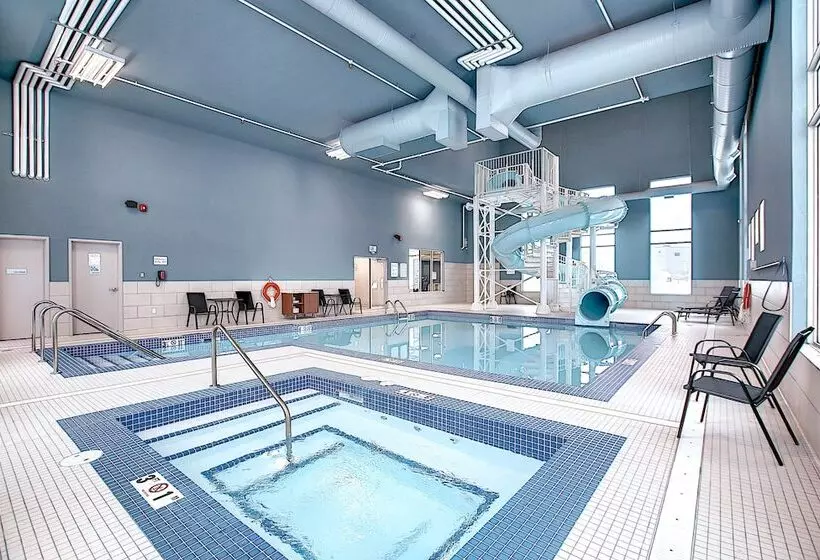 ホテル Holiday Inn Express & Suites   Calgary Airport Trail Ne, An Ihg