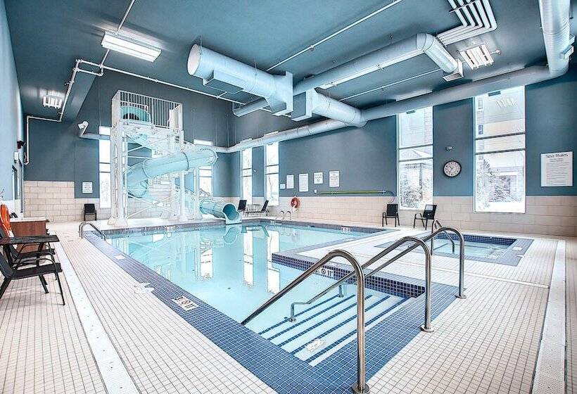 فندق Holiday Inn Express & Suites   Calgary Airport Trail Ne, An Ihg