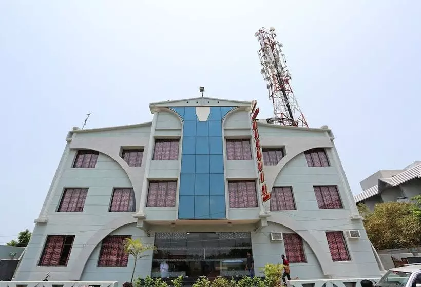 هتل Mahabir Sheraton By Oyo Rooms