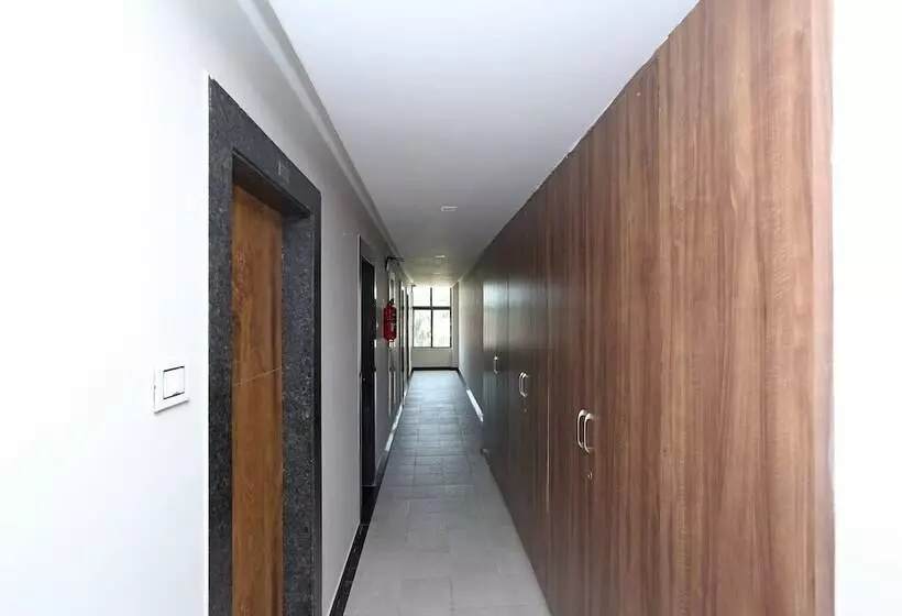هتل Mahabir Sheraton By Oyo Rooms