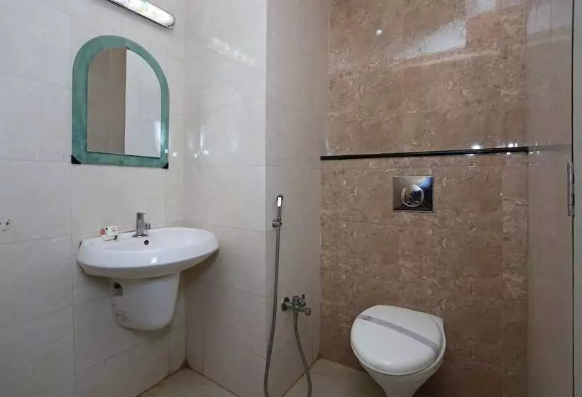 هتل Mahabir Sheraton By Oyo Rooms