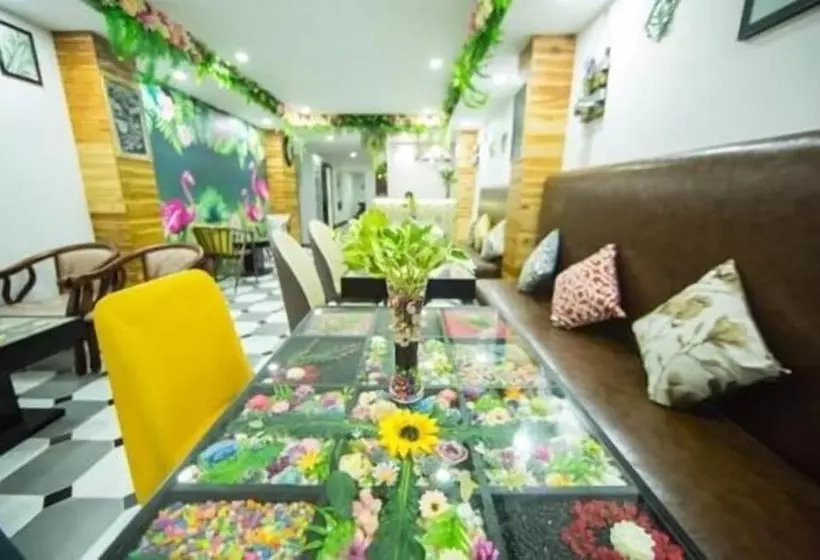 Lao Lao Cafe And Hostel