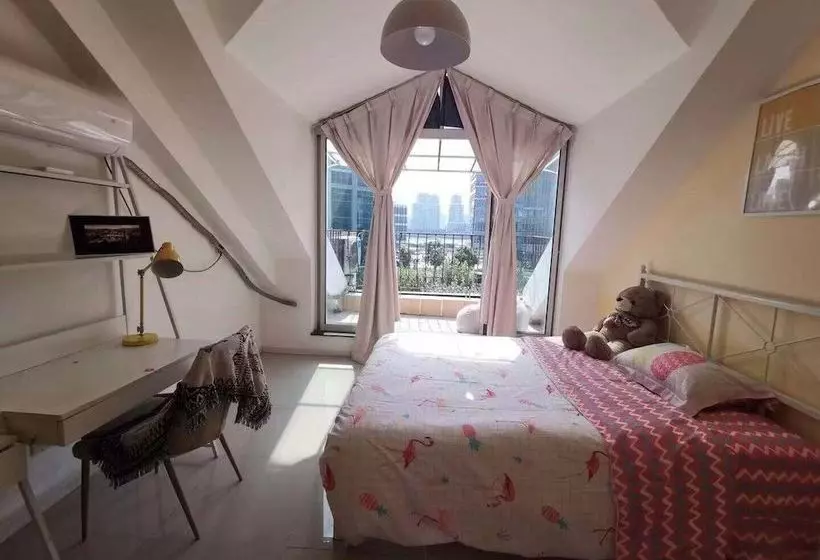 پانسیون Rosalie House