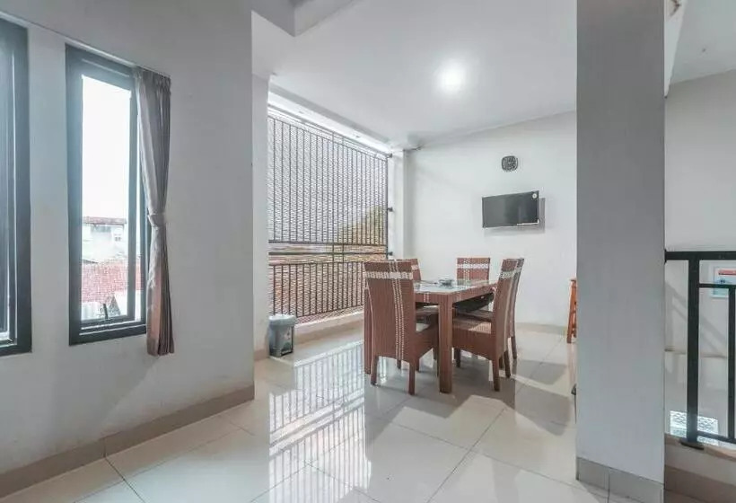 Hotel Oyo Life 2335 Kos 89