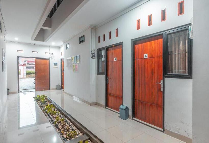 호텔 Oyo Life 2335 Kos 89