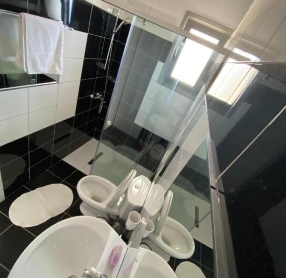 پانسیون Abedini