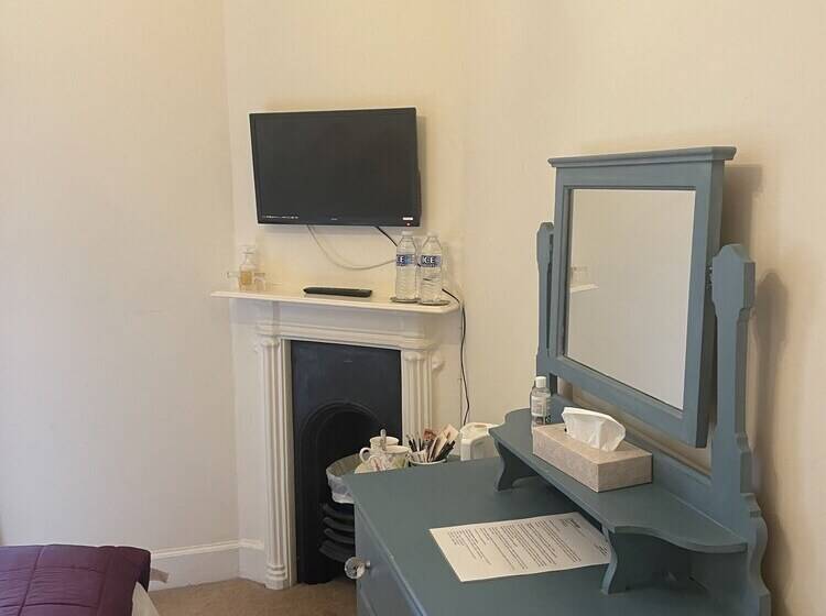 Bed and Breakfast Clint Lodge