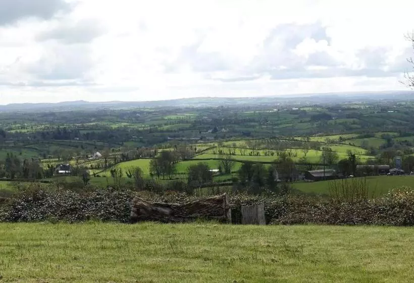 Отель Golden Hill Guest House