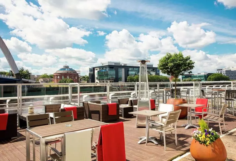 هتل Hilton Garden Inn Glasgow City Centre