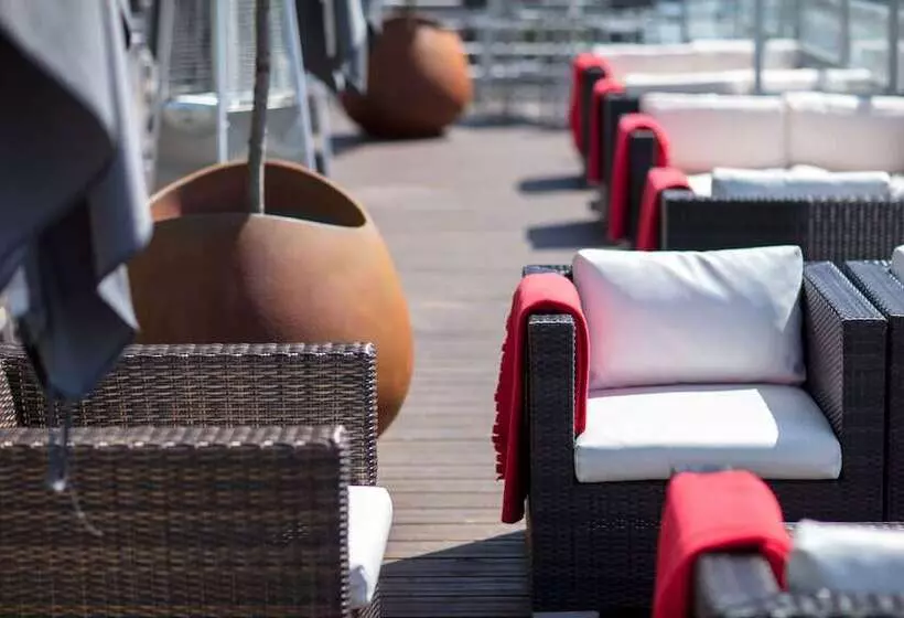 هتل Hilton Garden Inn Glasgow City Centre