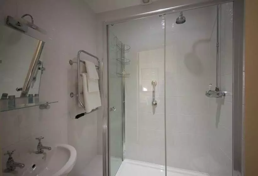 בית מלון כפרי Marlborough Arms