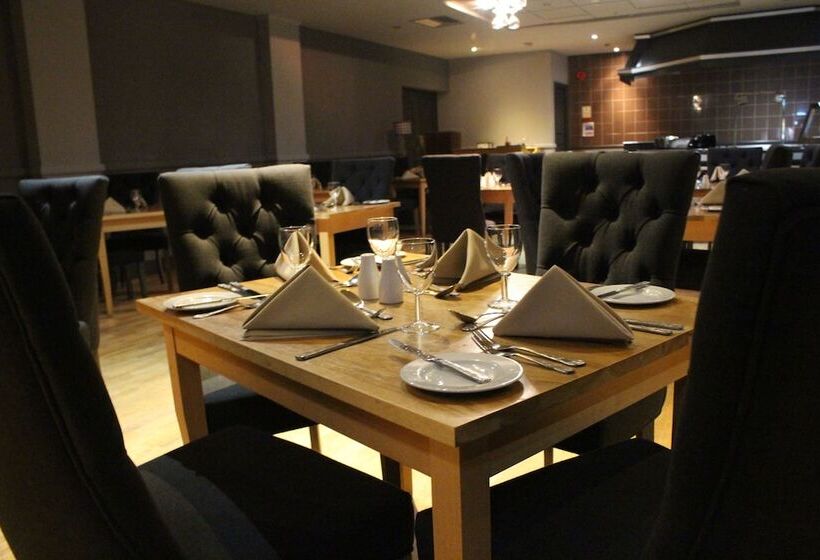 בית מלון כפרי Mercure Chester North Woodhey House