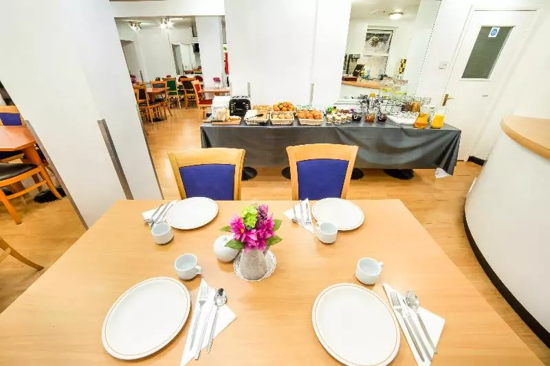 호텔 OYO Townhouse New England Victoria