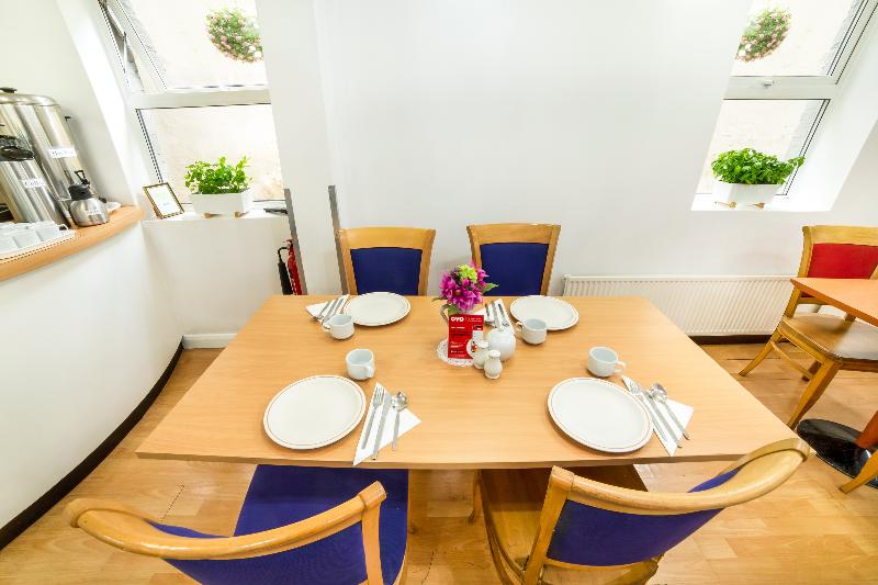 ホテル OYO Townhouse New England Victoria