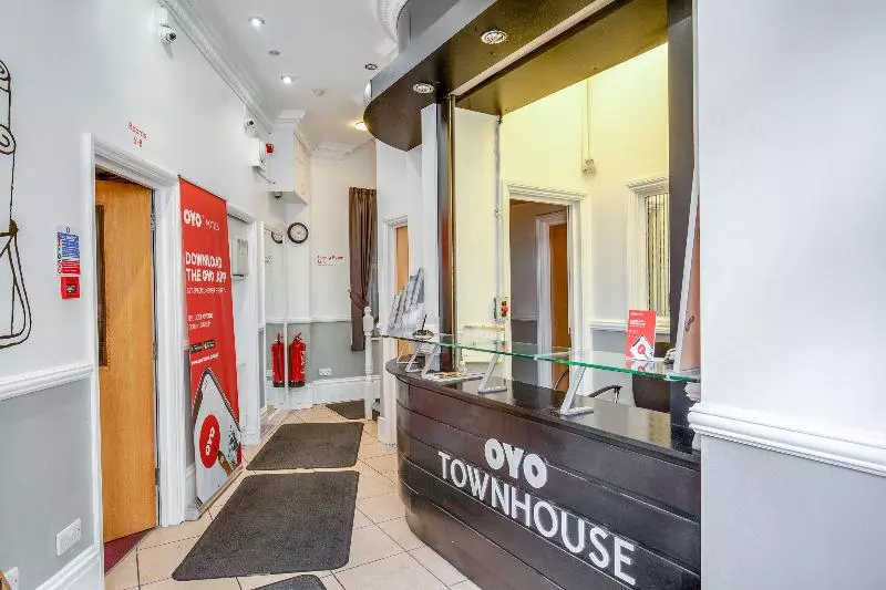 호텔 OYO Townhouse New England Victoria