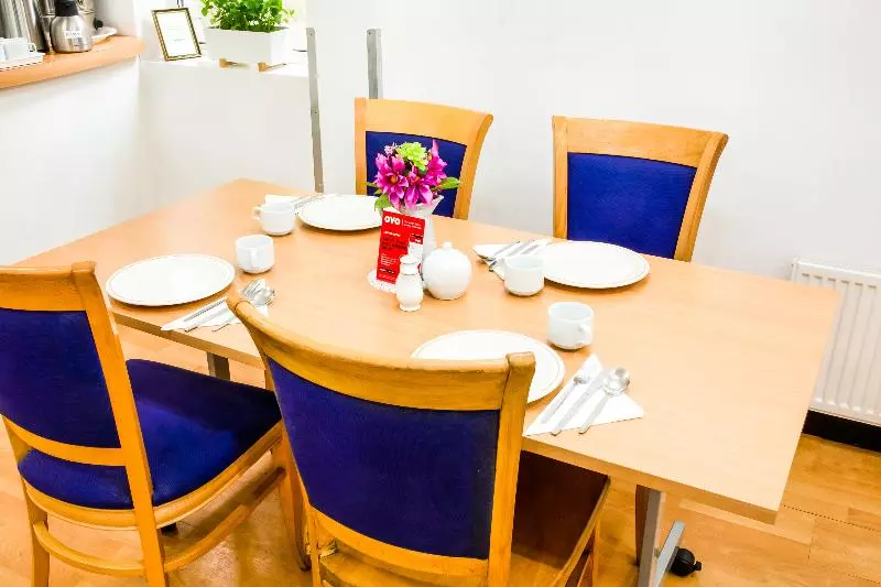 호텔 OYO Townhouse New England Victoria