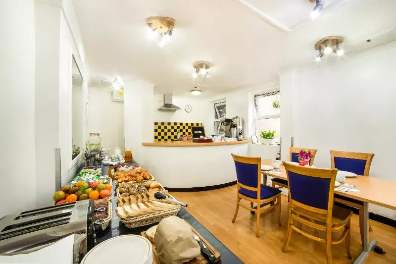 호텔 OYO Townhouse New England Victoria