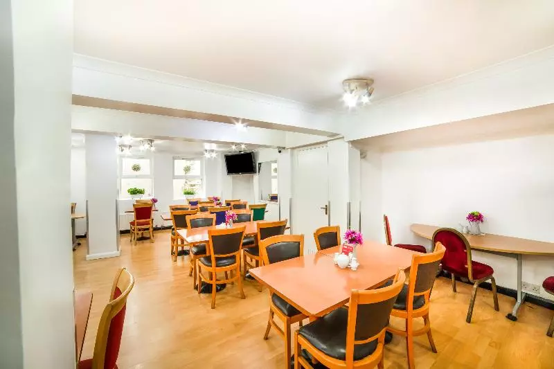 호텔 OYO Townhouse New England Victoria