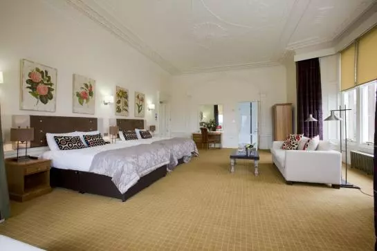 هتل Royal Ettrick