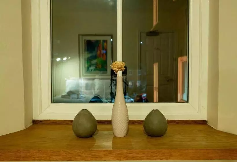 בית מלון כפרי The Knighton