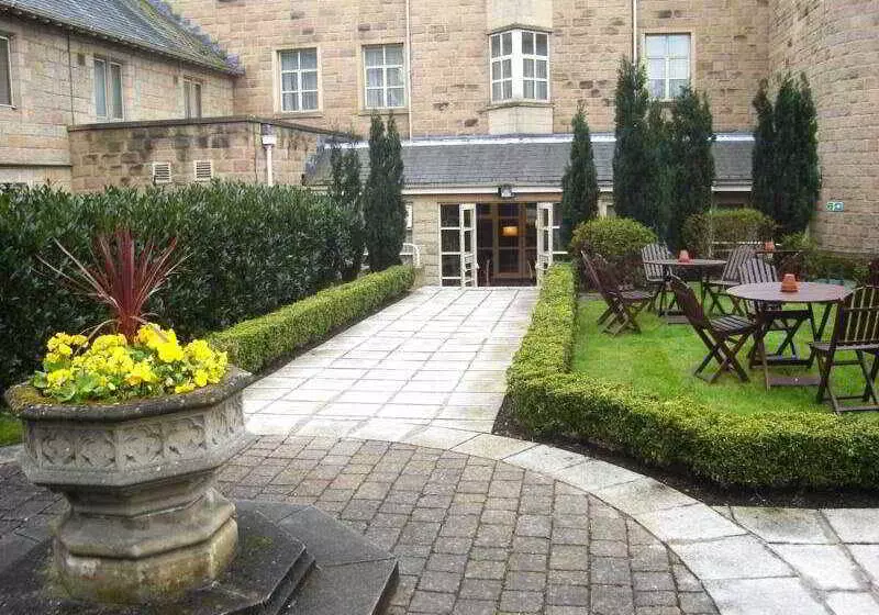 هتل Weetwood Hall Estate